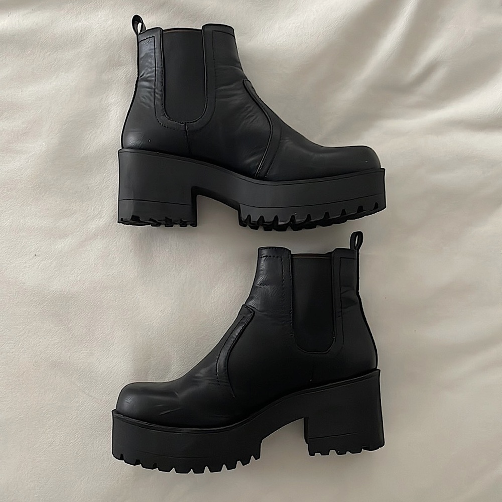 Princess Polly Black Lipstick Booties